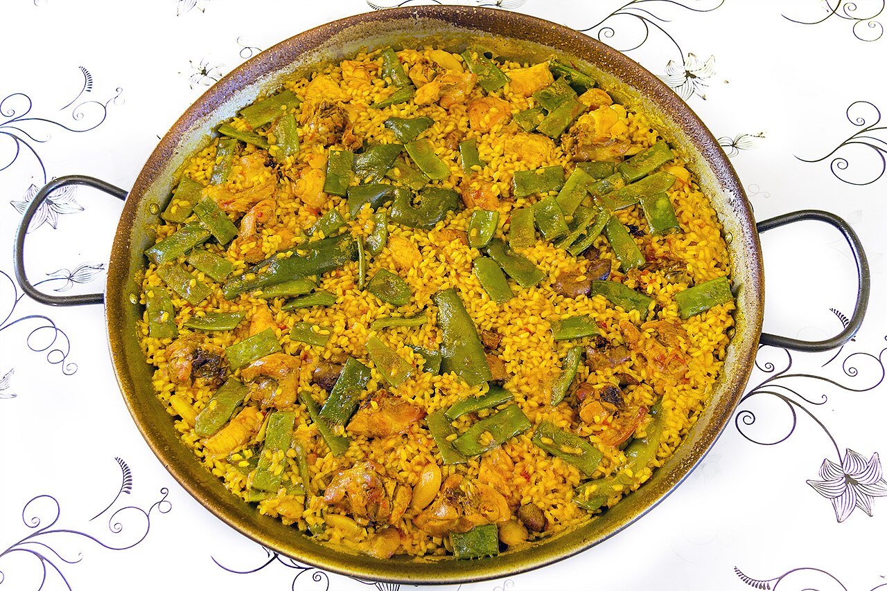 Traditional Valencian paella