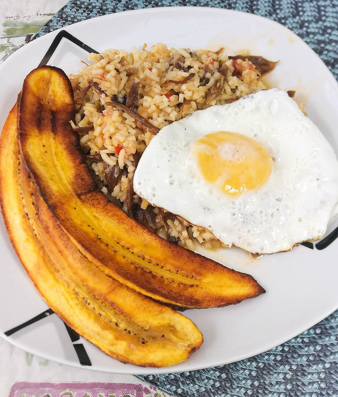 Majadito with fried egg and plantain