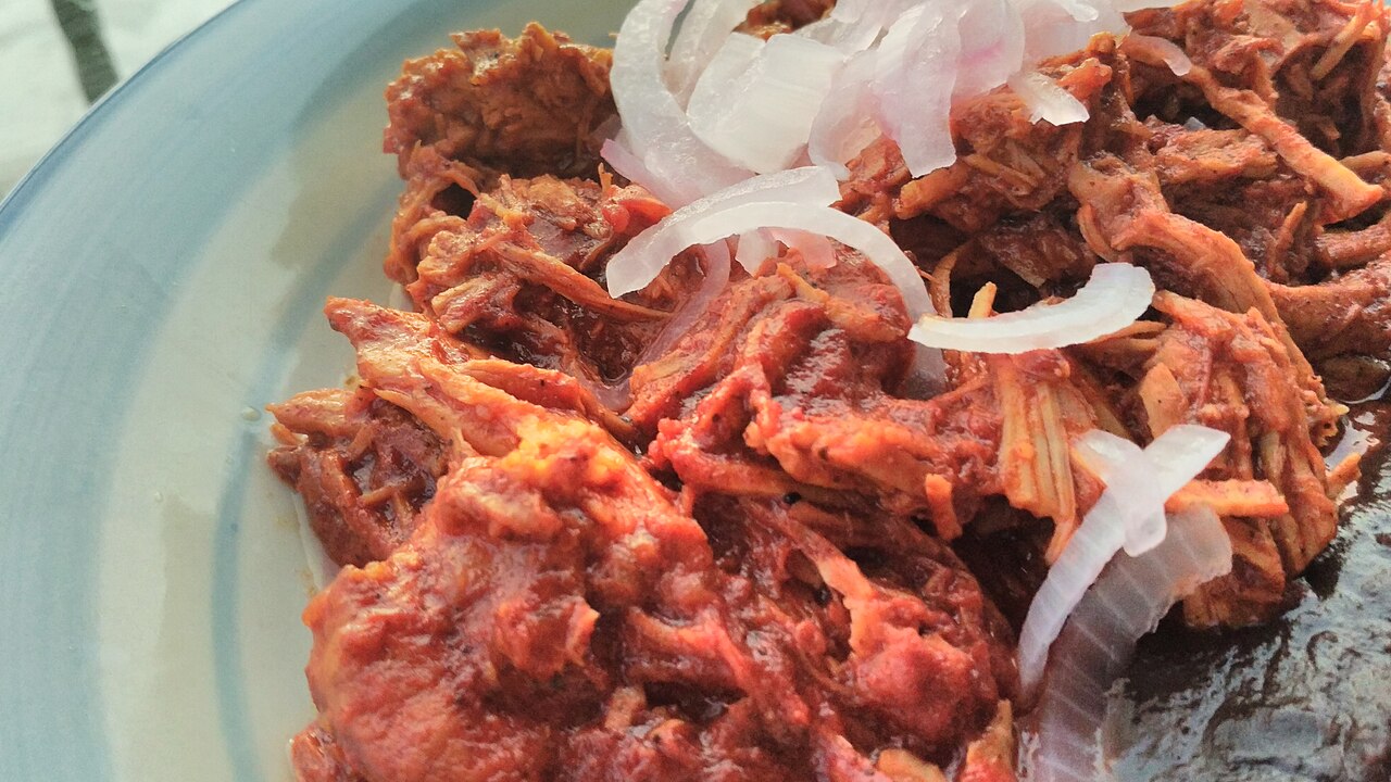 Cochinita pibil, a serving variation
